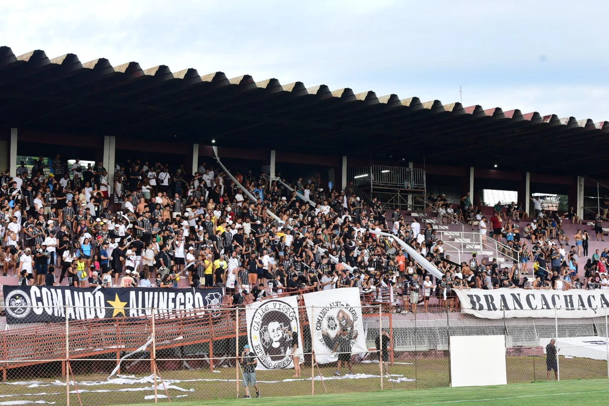 Rio Branco vence a Desportiva no Engenheiro Araripe e avança à final do Capixabão 2025 por Carlos Alberto Silva