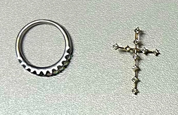 Uma diarista de 35 anos, foi presa e está sendo investigada por furtar uma residência no bairro Itapuã, em Vila Velha