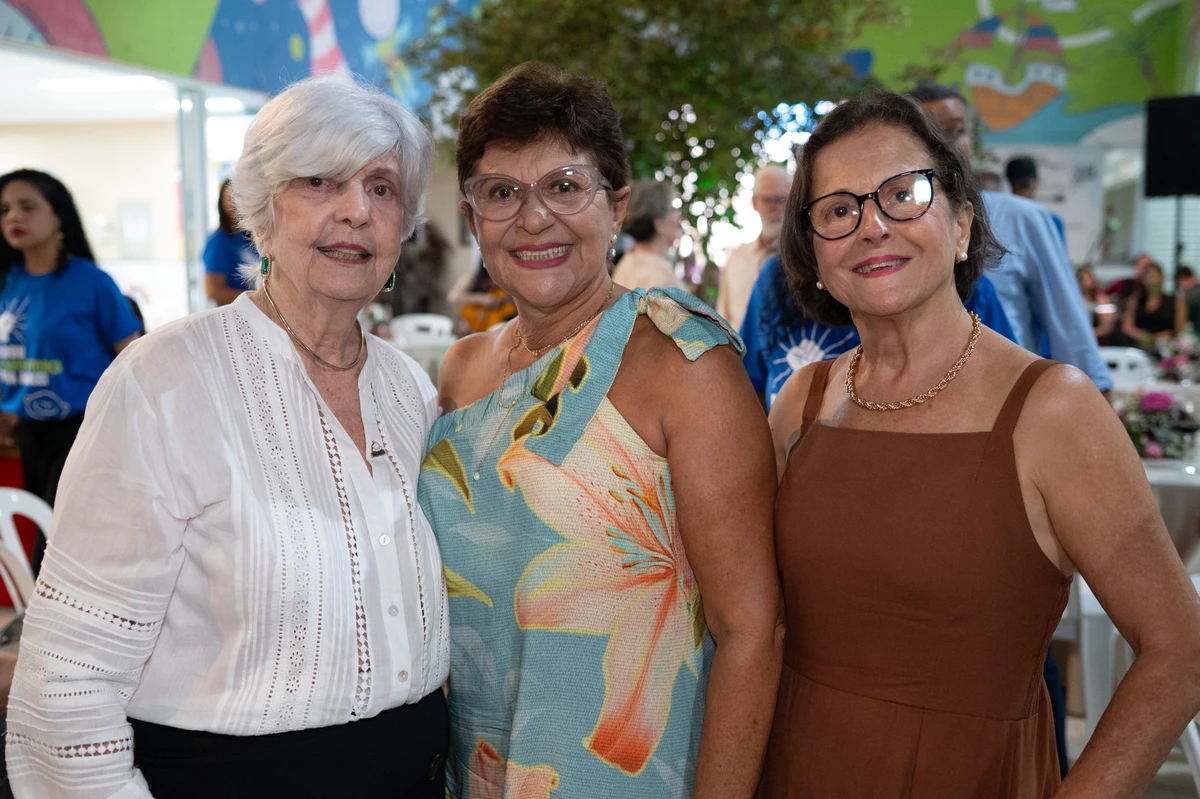 Eliza Maria Frechiani de Oliveira Marizilda Vairo e Ana Maria Marçal
