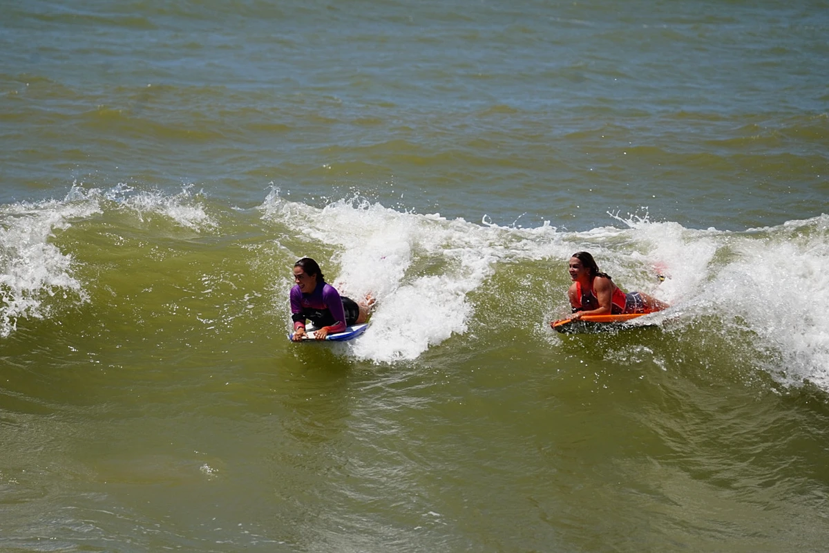 Sentindo na pele: conhecendo o bodyboarding com as melhores do mundo por Fernando Madeira