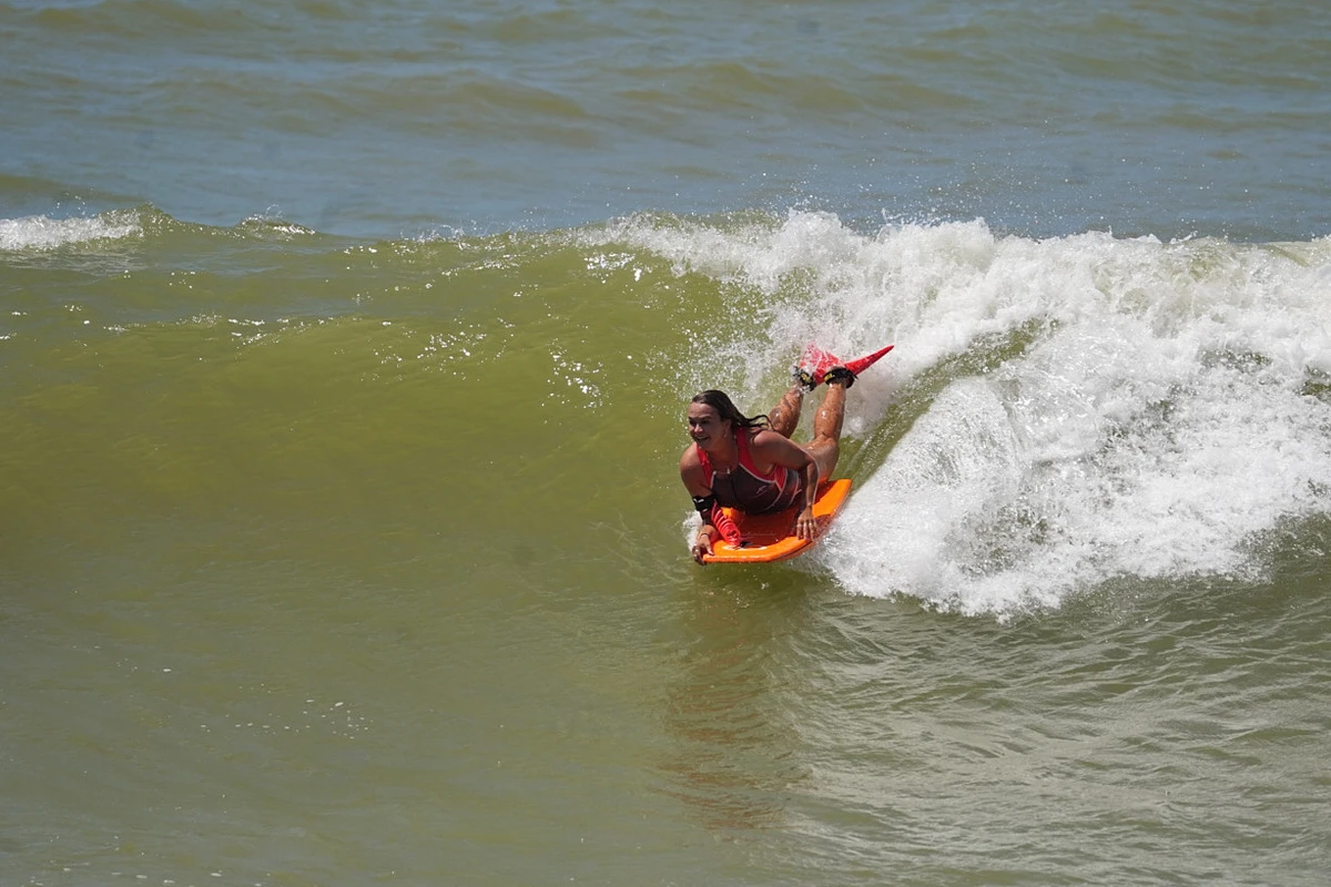 Sentindo na pele: conhecendo o bodyboarding com as melhores do mundo por Fernando Madeira