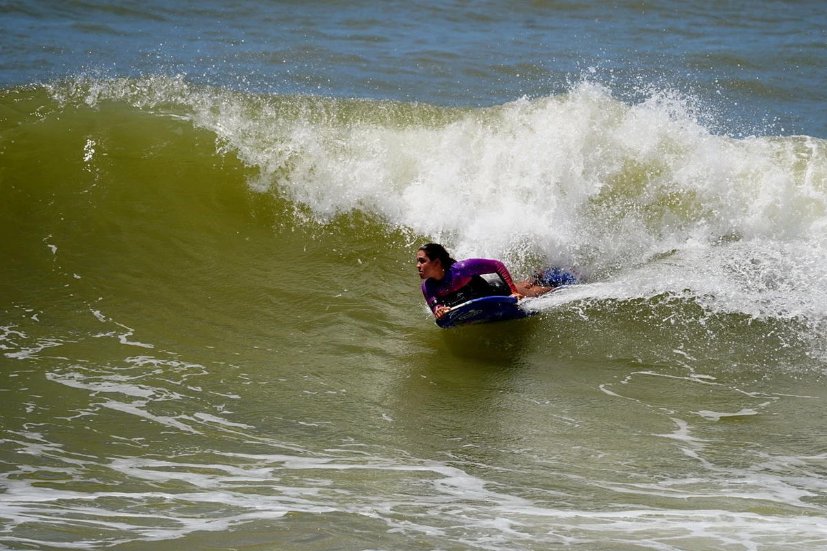 Sentindo na pele: conhecendo o bodyboarding com as melhores do mundo por Fernando Madeira
