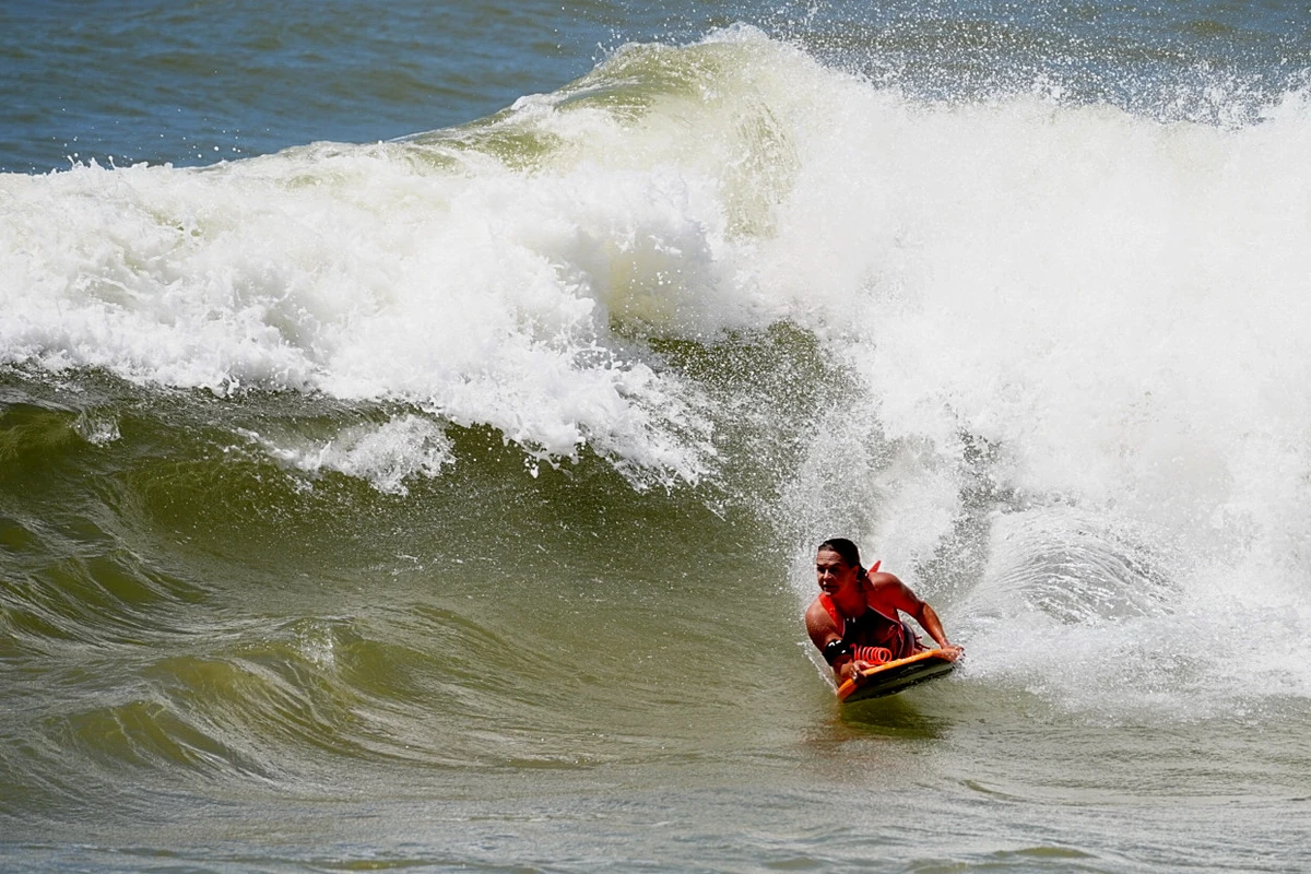 Sentindo na pele: conhecendo o bodyboarding com as melhores do mundo por Fernando Madeira