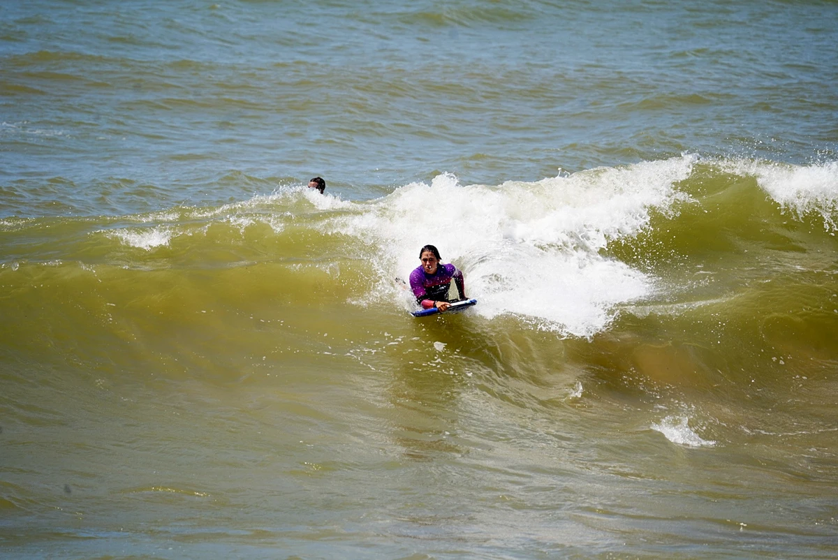Sentindo na pele: conhecendo o bodyboarding com as melhores do mundo por Fernando Madeira