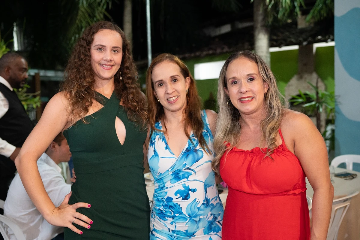 Yohanne Loureiro,  Roberta Schade e Carla Rocha