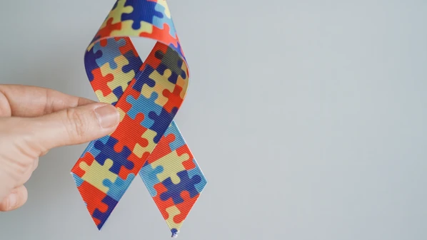 No Espírito Santo, os dados revelam 268 mil pessoas com deficiência, sendo mais de 51 mil diagnosticadas com autismo. Trata-se de milhares de histórias, famílias, desafios e potências que até então estavam à margem da atenção pública, política e institucional