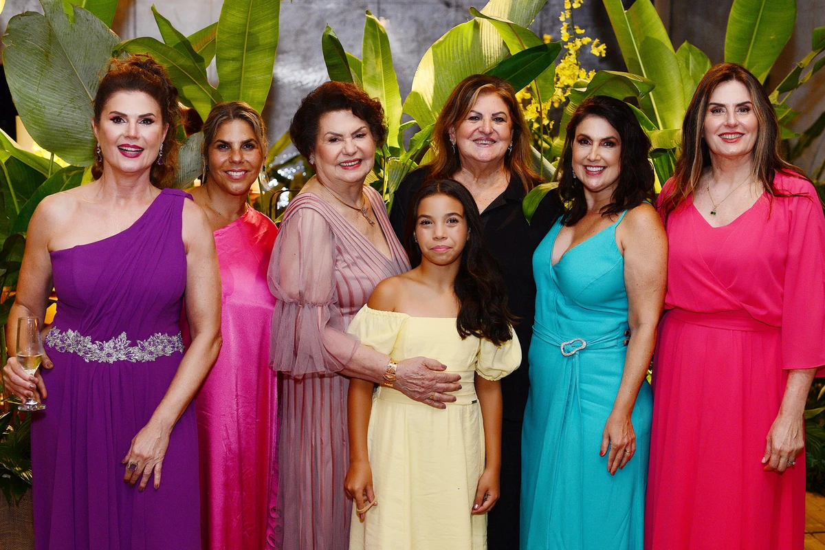 Fabiana Rassele Croce, Luciana Rasseli, Beatriz Rassele, Maitê Rasseli, Salette Rasseli, Renata Rasseli, Lorena Croce