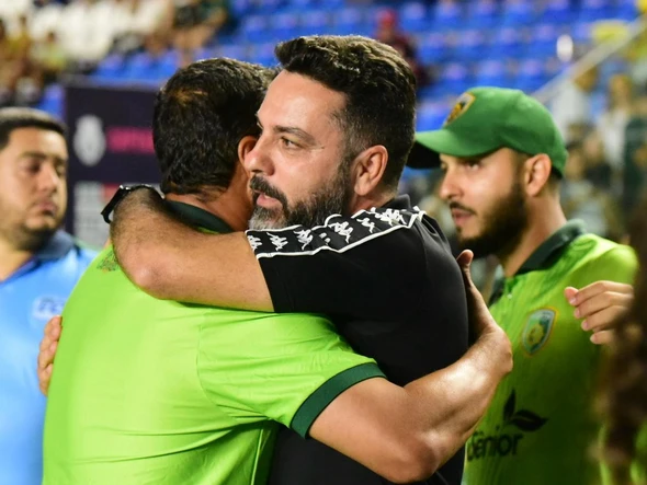 Fotos do jogo entre Porto Vitória e Rio Branco por Carlos Alberto Silva