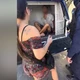 Imagem - Guardas usam "choque" para conter mulher que tentou esfaquear suspeito de furto na Serra