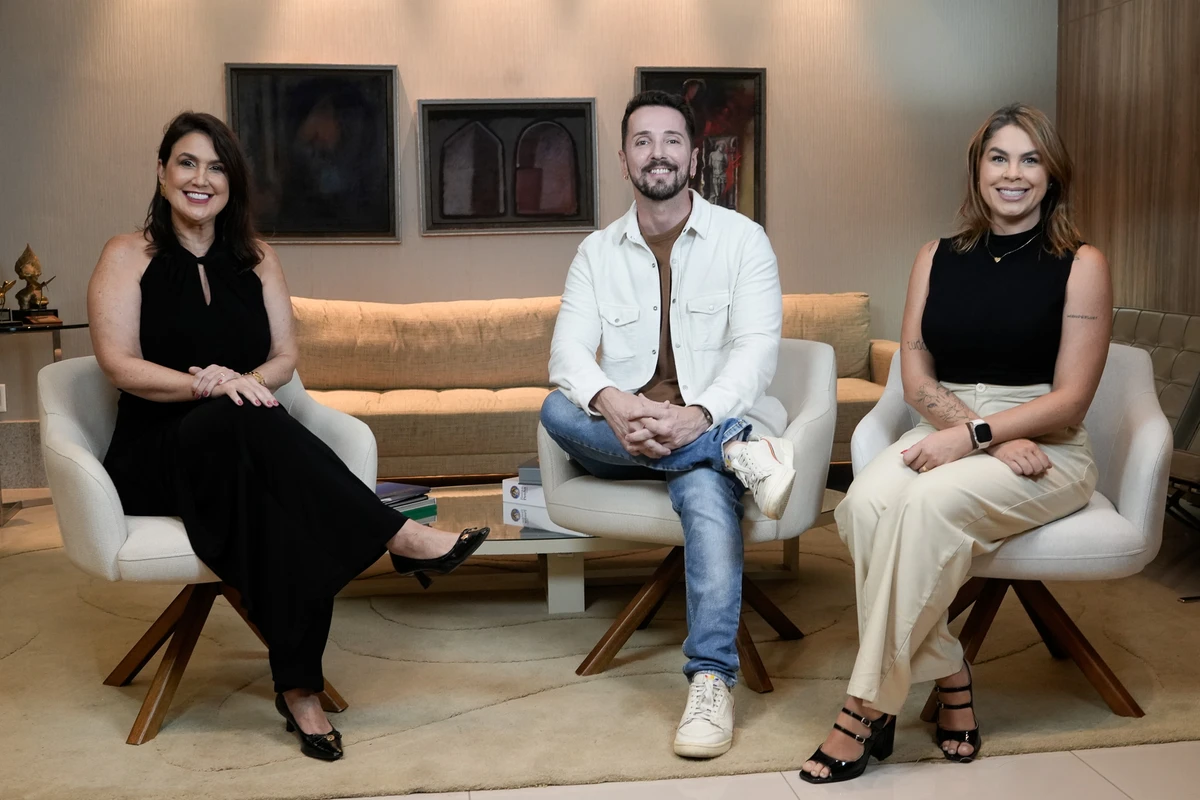 Renata Rasseli entrevista Wesley Telles e Bruna Dornellas