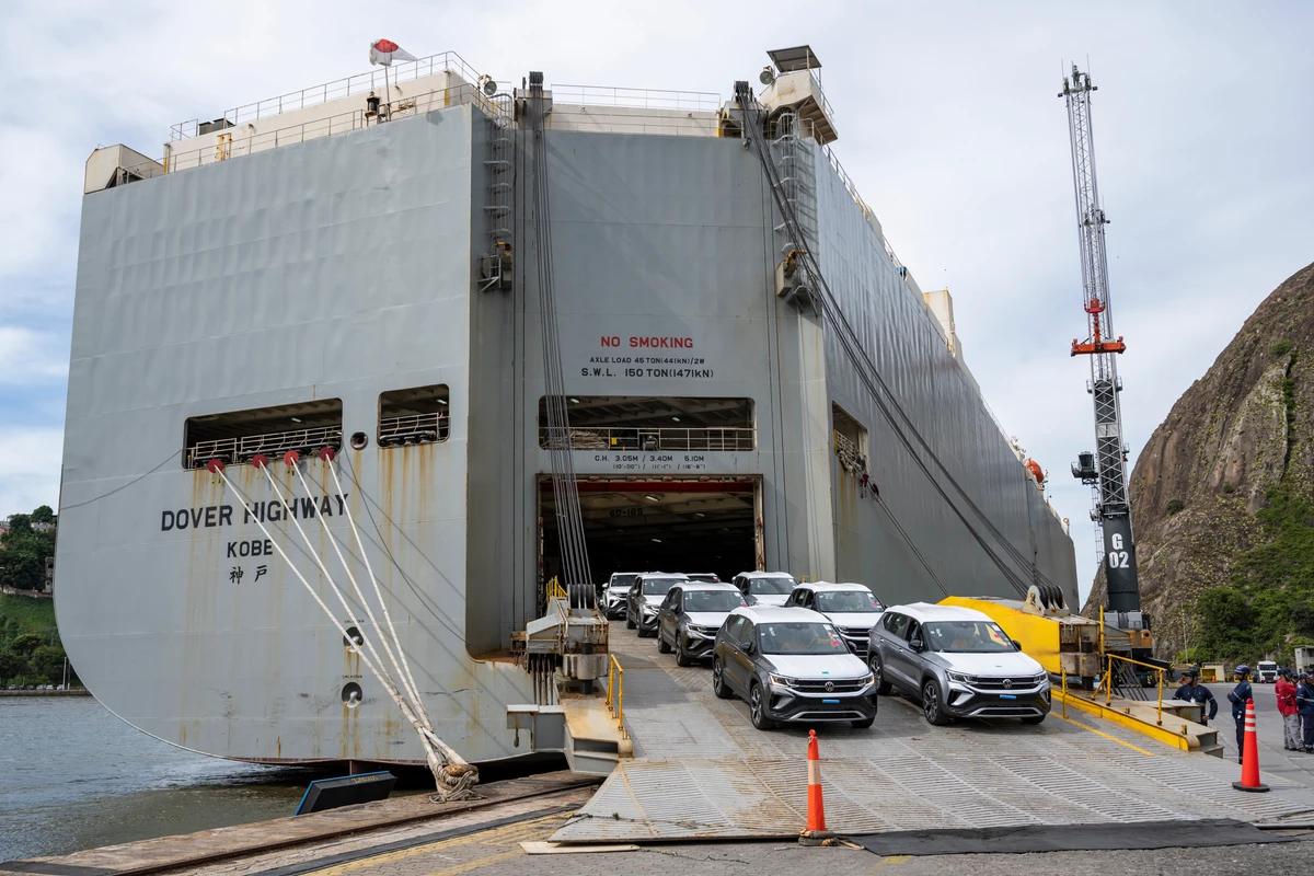 Desembarque do Volkswagen Taos no porto de Vitória, ES