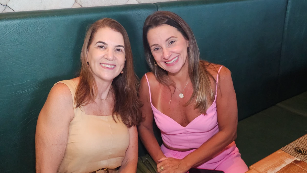 Ruth Ayres e Juliana Faria 