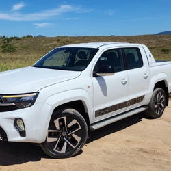 Designers mexeram em detalhes do modelo para aprimorar a aparência de robustez e aprofundar a similaridade com os veículos mais recentes da marca – como os SUVs Taos e Nivus