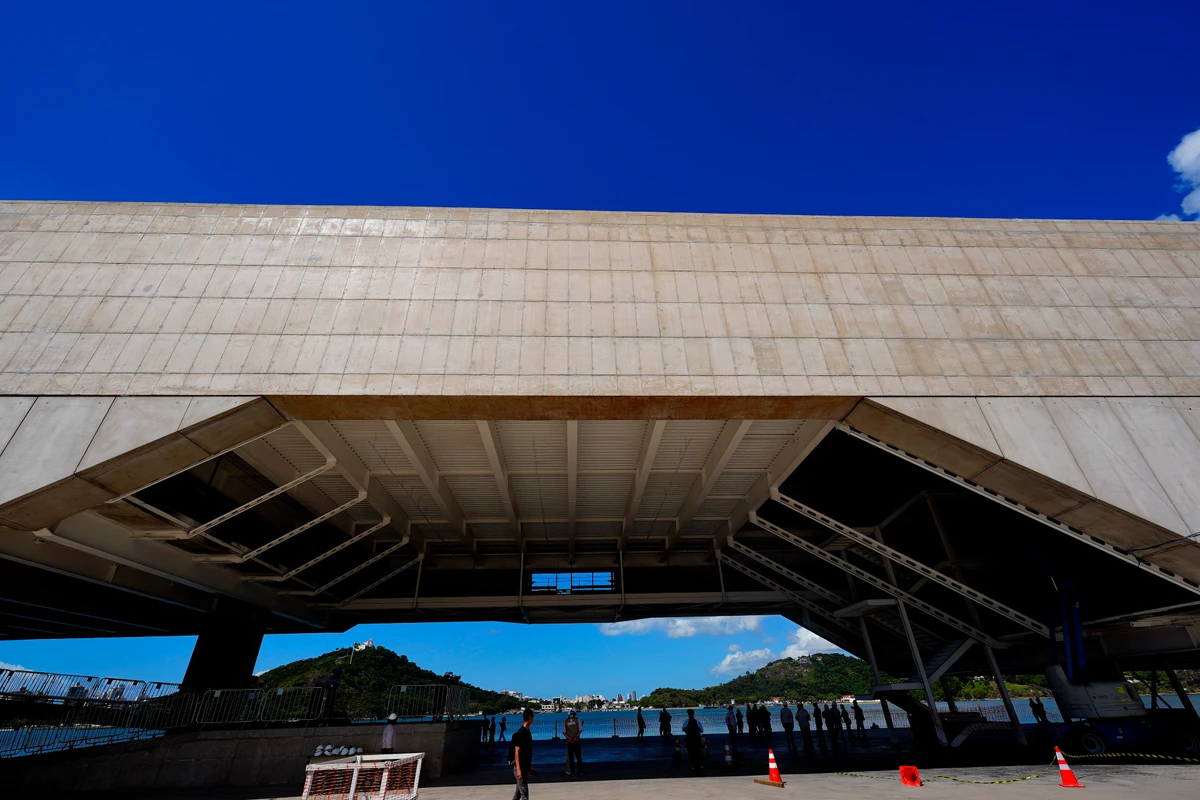 Cais das Artes por Fernando Madeira