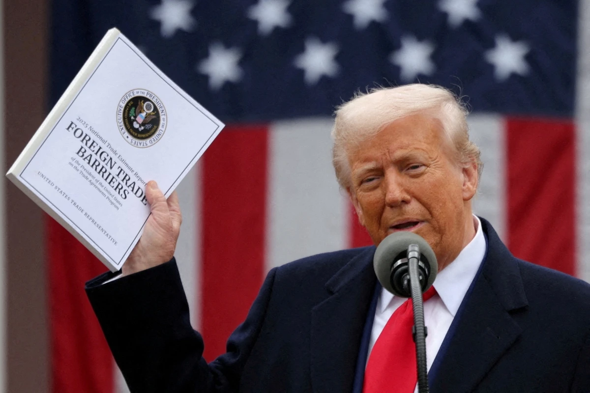 Presidente Donald Trump anuncia tarifaço global a parceiros comerciais dos EUA