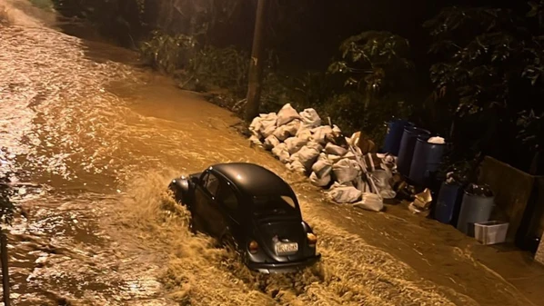 Acompanhe o Cel Benício Farrari Jr. do Corpo de Bombeiro e da Defesa Civil Estadual