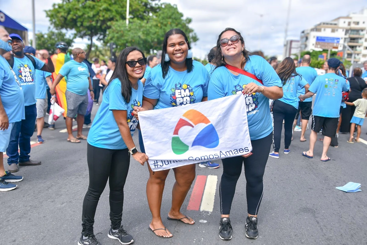 undefined por Lenina Ottoni