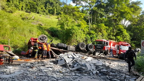 Quatro a cada 10 óbitos nas vias públicas do Espírito Santo, em 2025, aconteceram nesse período