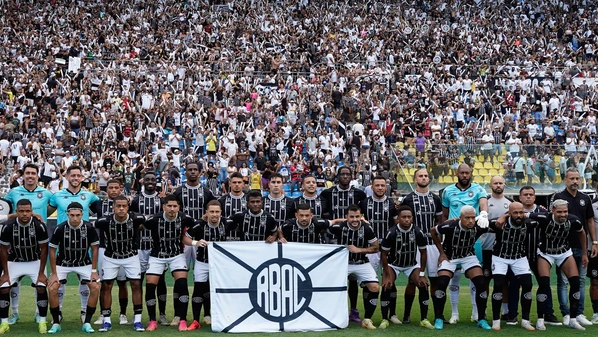 Embalado pelo título capixaba e com reforços, Capa-Preta encara o time carioca neste sábado (19), às 16 horas