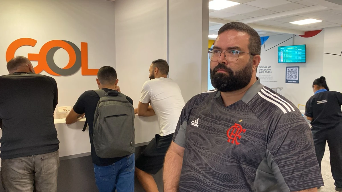 Adriano Carlos Pessanha, 45, operador de embarcação, teve voo cancelado em Vitória