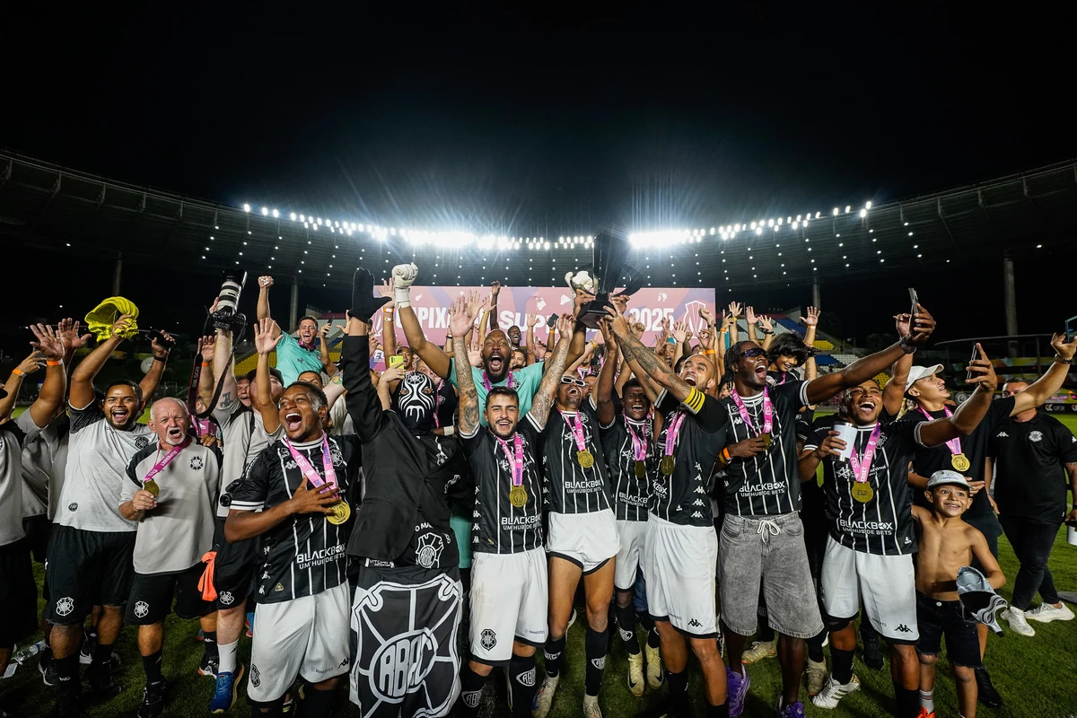 Partida entre Rio Branco e Porto Vitória pela final do Campeonato Capixaba de futebol no estádio Kléber Andrade