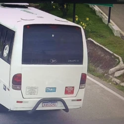 Grupo de 12 pessoas que viviam em situação de rua em Cabo Frio (RJ) foi deixado por um micro-ônibus fretado pela prefeitura fluminense em Linhares, no Norte do Espírito Santo