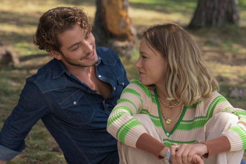 &#8220;Próximo&#8221; acompanha a história de uma advogada recém-solteira que tenta encontrar um novo amor (Imagem: Reprodução digital | Netflix)