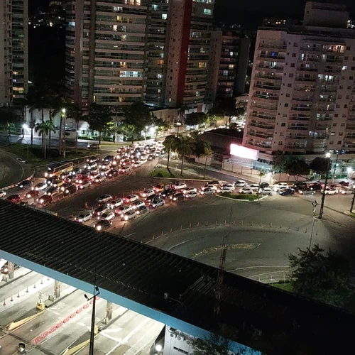 Imagem - Engavetamento trava trânsito na Terceira Ponte na noite desta sexta-feira (11)