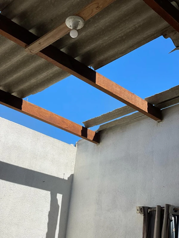 Estragos provocados pelas chuvas em Fundão, na última quinta-feira (10) por Prefeitura de Fundão