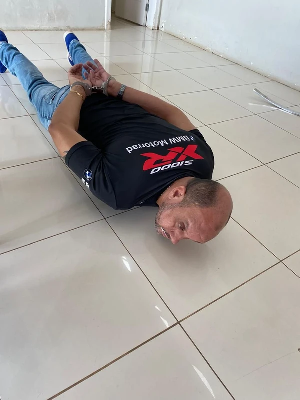Foragido do sistema prisional capixaba, o ex-fuzileiro Erasmo Sérgio Alves, de 52 anos, conhecido como “Frankstein”, foi preso no Acre. por Divulgação | Polícia Civil