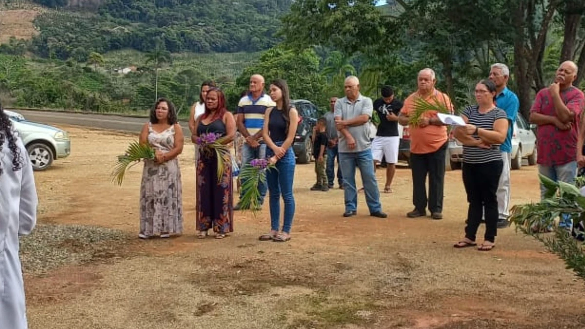 Domingo de Ramos em comunidade do interior da Paróquia Nossa Senhora das Dores, em Mantenópolis por Paróquia Nossa Senhora das Dores