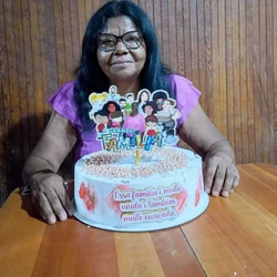 Acidente ocorreu nesta segunda-feira (14). Ana Maria, conhecida como "Índia", de 67 anos teve "politraumatismo torácico e craniano". Ela chegou a ser socorrida, mas não resitiu