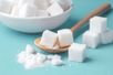 O excesso de açúcar pode levar ao desenvolvimento de diabete e outras doenças (Imagem: everydayplus | Shutterstock)