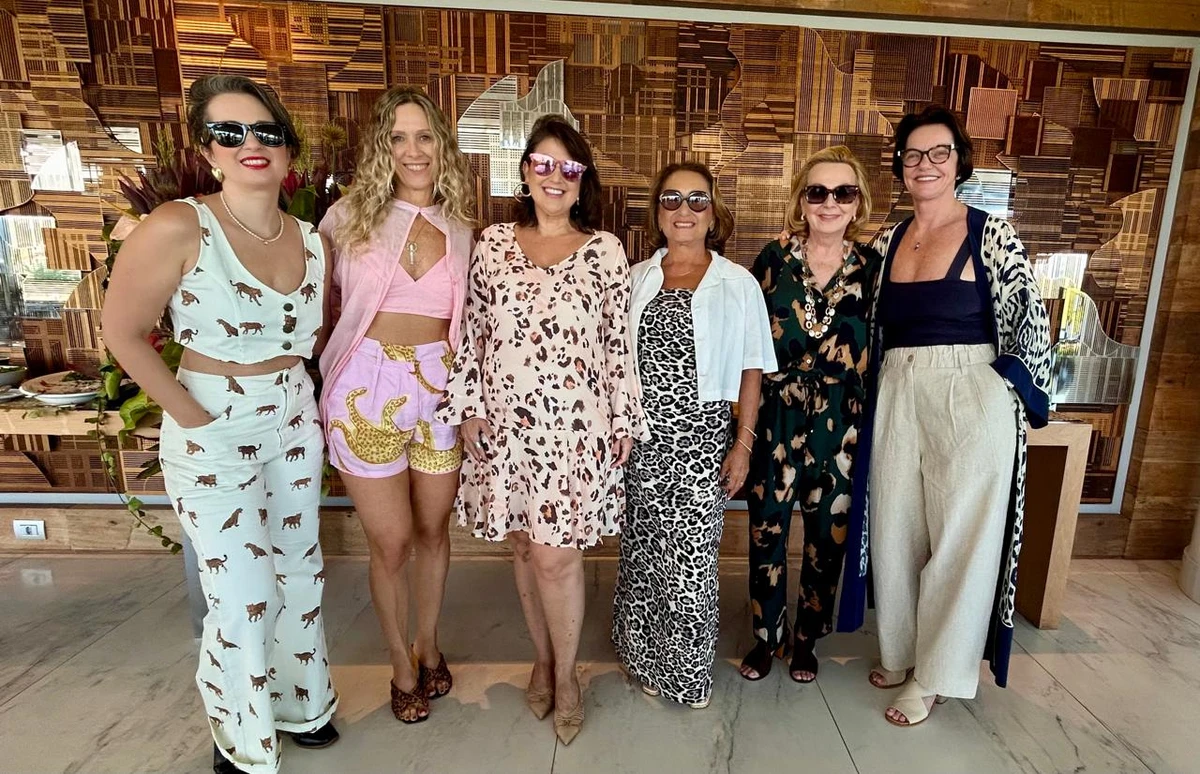 Marina Monteiro, Ana Claudia Cardozo, Renata Rasseli, Nazaré Neves, Beth Dalcolmo e Eulália Chieppe