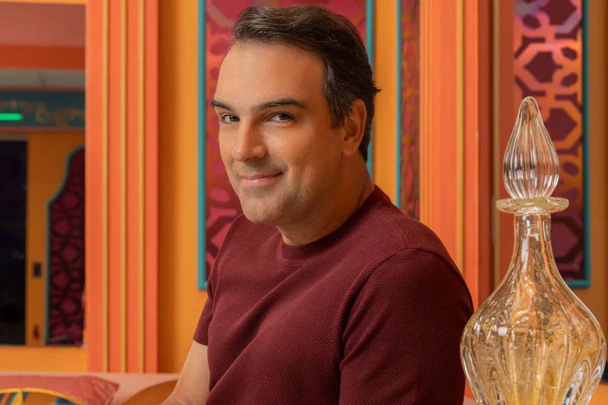 Tadeu Schmidt está à frente do 'BBB 25'.