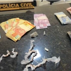 Ação da Polícia Civil ocorreu na madrugada desta terça-feira (15); todos os presos – cinco homens e quatro mulheres – teriam envolvimento com o tráfico de drogas em Linhares e Sooretama