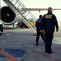Oportunidades são para os cargos de agente, delegado, perito, escrivão e papiloscopista; remuneração pode chegar a R$ 26.800 mensais