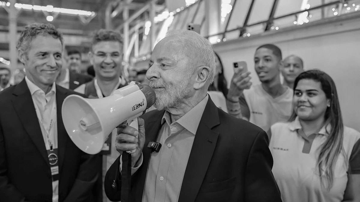 Presidente da República, Luiz Inácio Lula da Silva, durante visita ao Complexo Industrial da Nissan do Brasil e cumprimentos a trabalhadoras e trabalhadores. Complexo Industrial da Nissan – Resende - RJ.