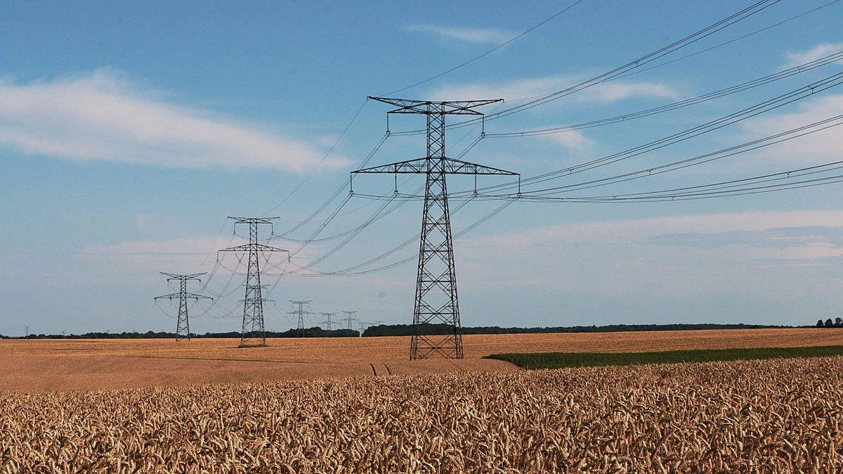 Torre de transmissão de energia elétrica