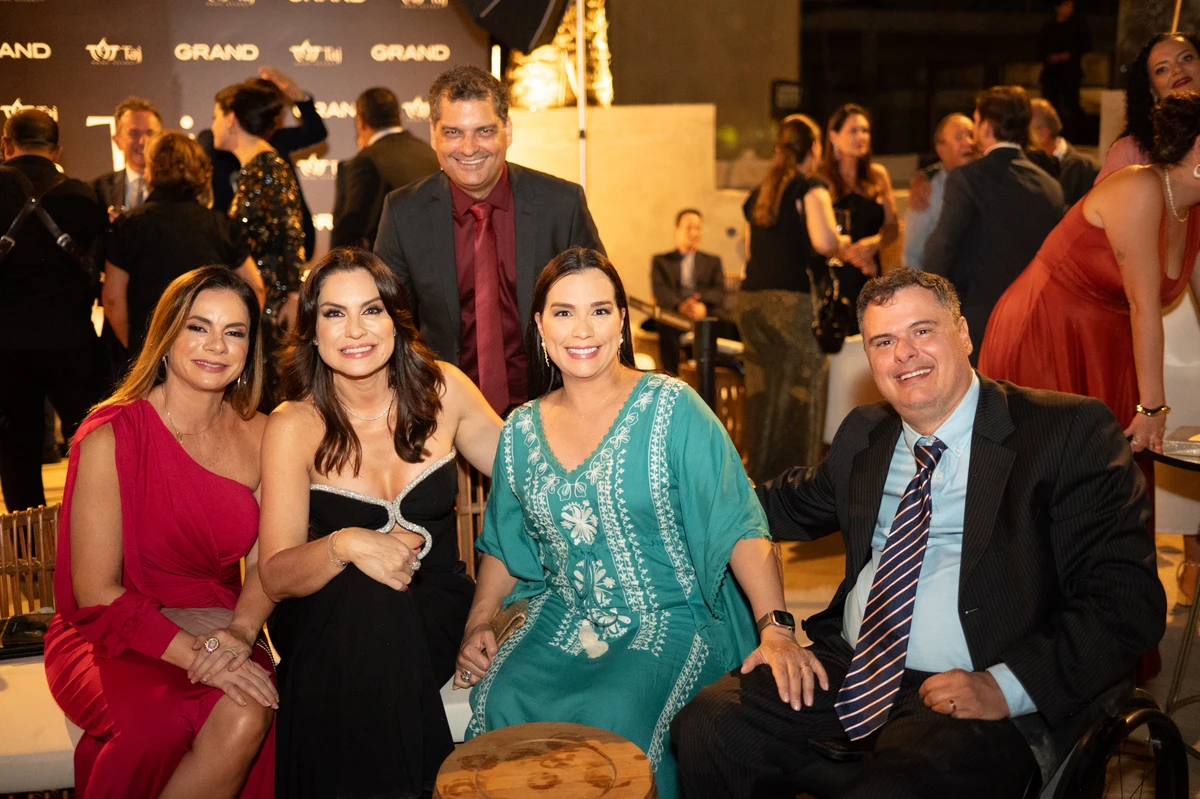 Trycia Ferrari, Debora Veronez, Patrick Ribeiro, Waleska Lobato e André Arruda 