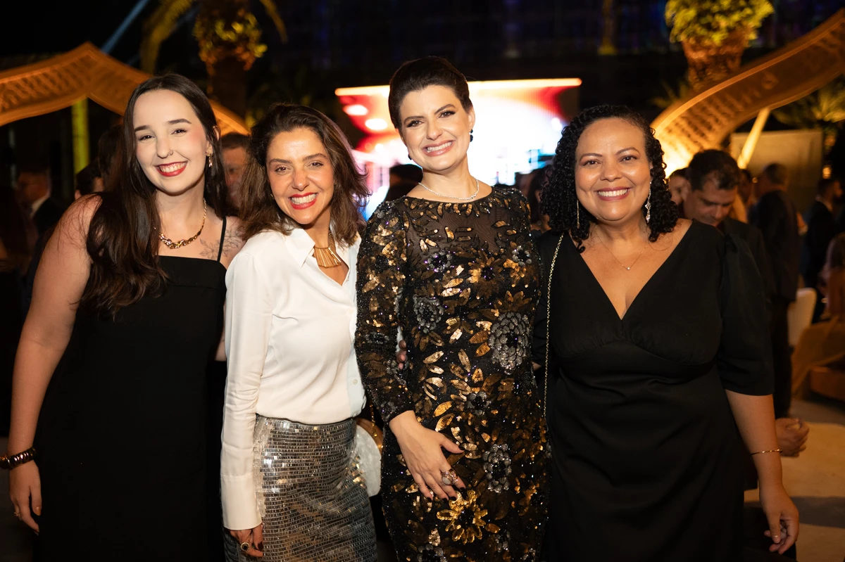 Yasmin Spiegel, Mariana Perini, Joana Barbosa e Flavia Martins 