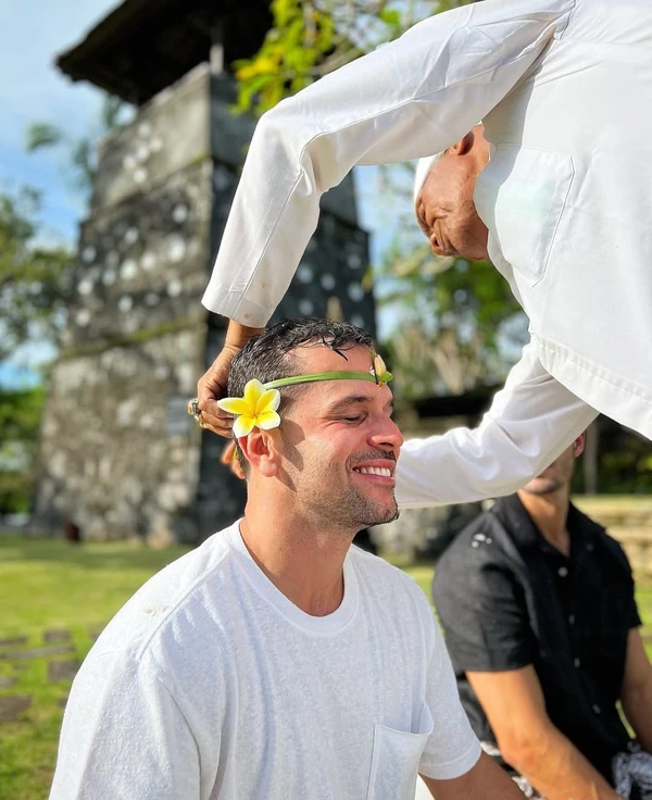 Bruno passeando por Bali por Reprodução @brunovilaça