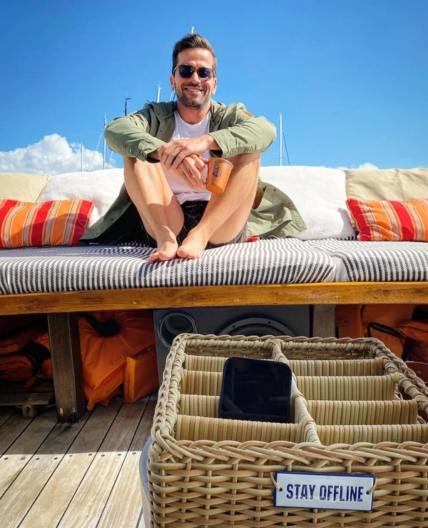 Bruno passeando por Paraty por Reprodução @brunovilaça