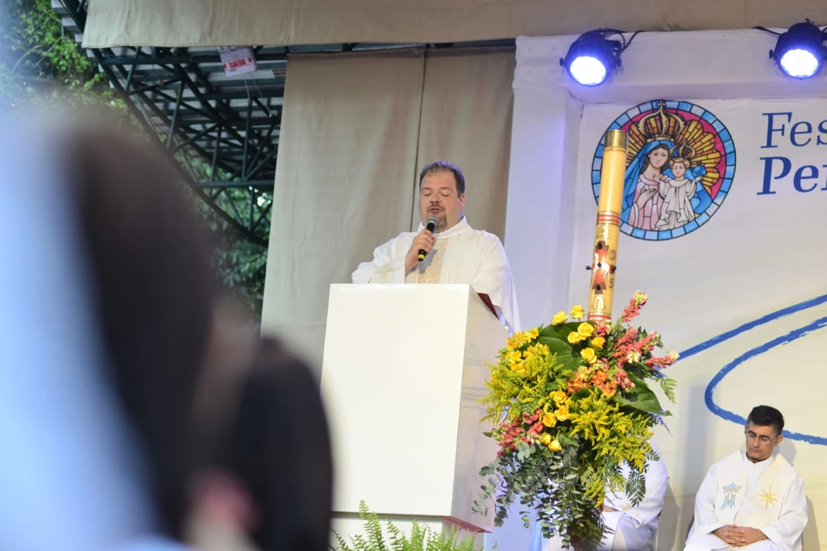 Missa de abertura da Festa da Pnha 2025, no campinho do Convento da Penha por Fernando Madeira