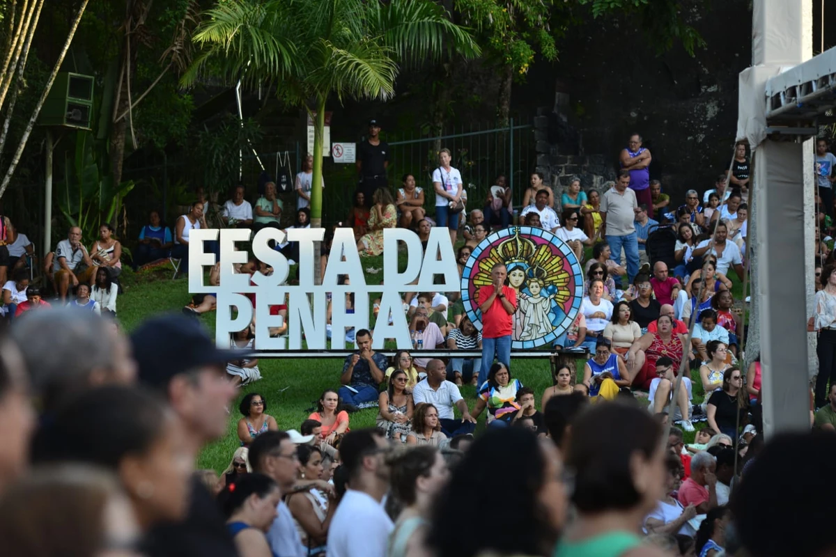 Missa de abertura da Festa da Pnha 2025, no campinho do Convento da Penha por Fernando Madeira