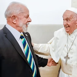 "Francisco viveu e propagou em seu dia a dia o amor, a tolerância e a solidariedade", disse Lula, em nota