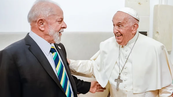 "Francisco viveu e propagou em seu dia a dia o amor, a tolerância e a solidariedade", disse Lula, em nota