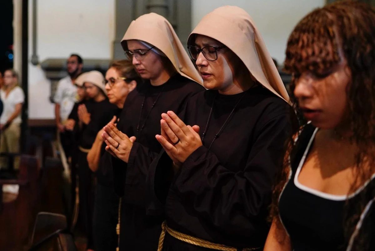 Missa em homenagem ao papa Francisco na Catedral de Vitória por Vitor Jubini