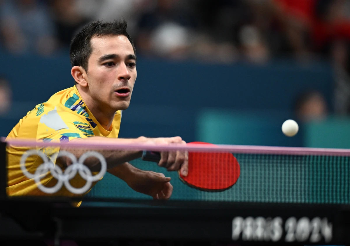  Hugo Calderano vence sua partida e passa para semifinal de tênis de mesa