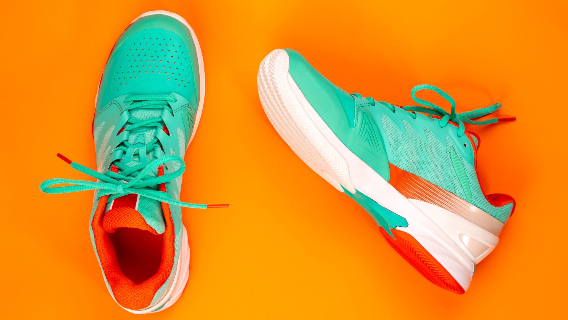 Li-ning, One mix e Peak: confira opções de calçados para corrida. Crédito: Canva